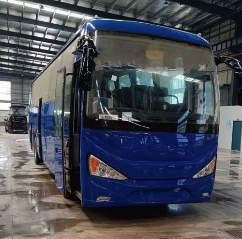 Chinese-manufactured large buses, new products.